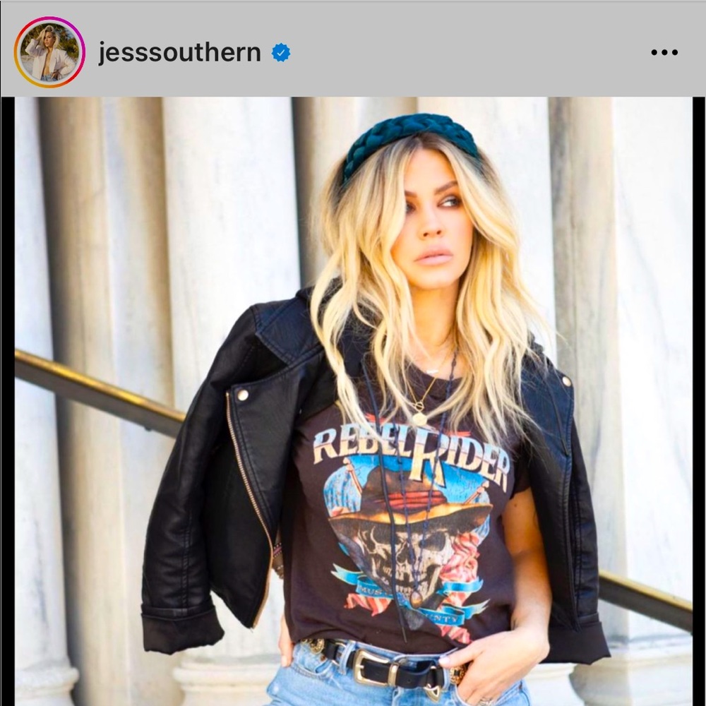 VINTAGE STYLE TEE